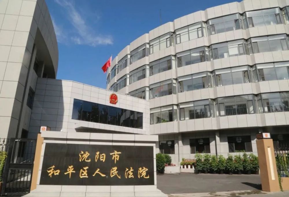 已经陪《西游记》IP走过多年春节档的;孙悟空郭富城祝愿大IP年年票房大卖，而拿到;初字的冯绍峰则借;唐僧与;女儿国国王的感情线，虐心告白;国王赵丽颖：;希望大家每天都有初恋的感觉，不要像《女儿国》中的我们爱得那么辛苦
